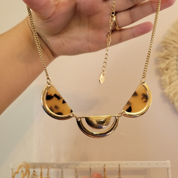 Short necklace - Picture 7 of 7